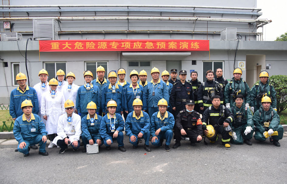 11-參演人員合影-.JPG 11-參演人員合影-.JPG